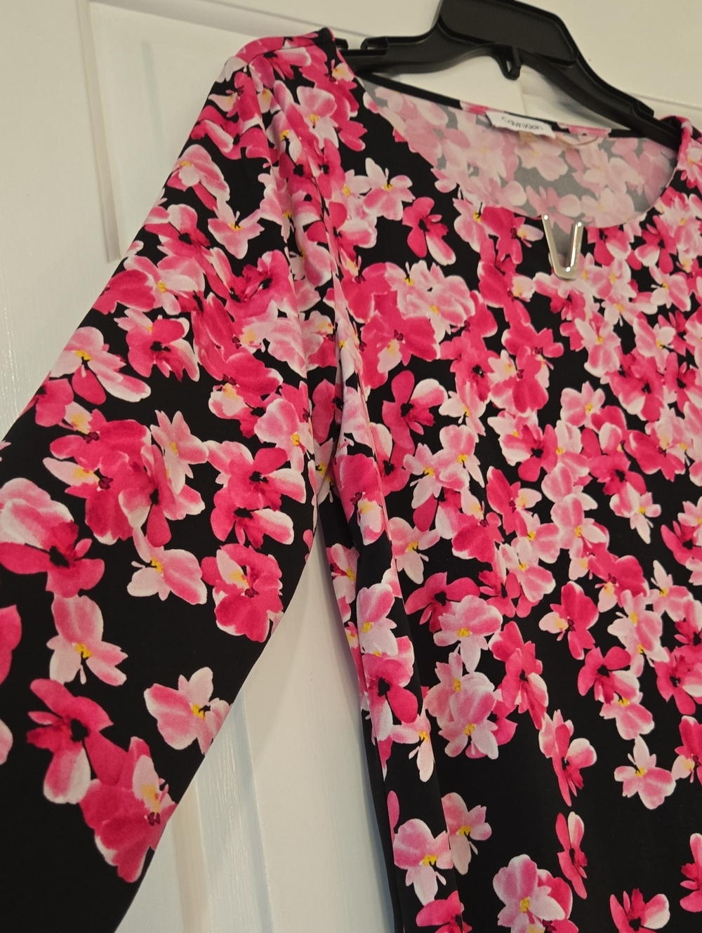 Calvin Klein Black Pink Floral Top Size M  3/4 Sleeve - Picture 5 of 7